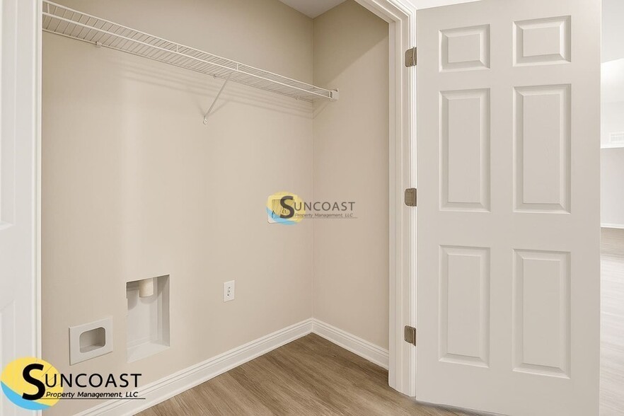 Building Photo - 13 Sellner Pl