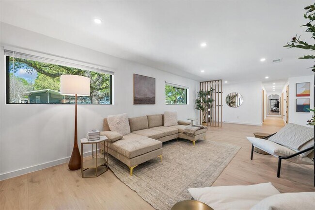 Building Photo - 2607 Pembrook Trail