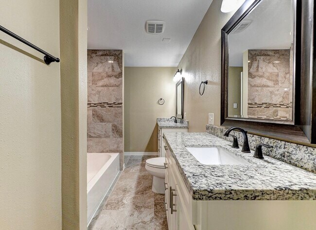 Building Photo - 808 E 32nd St