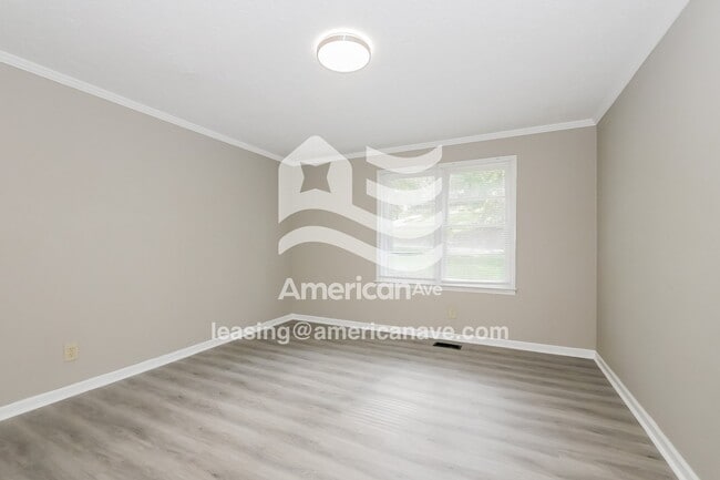 Building Photo - 5434 Lake Dr