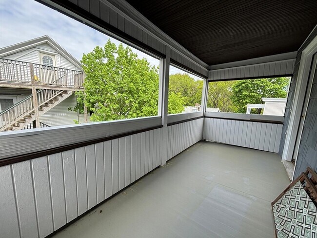 Building Photo - 12 White Ave