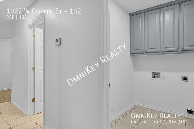 Building Photo - 1022 W Coffin St