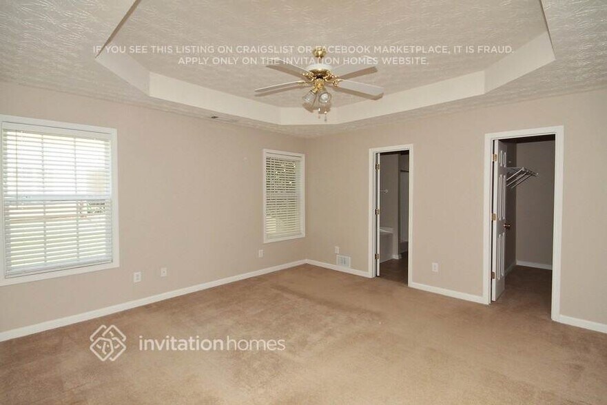 Building Photo - 2720 Hidden Creek Dr SW