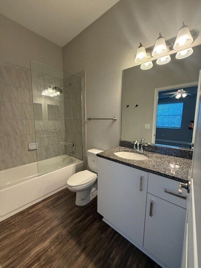 Building Photo - 2820 1st Ave S