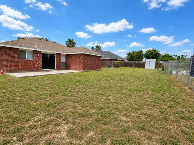 Building Photo - 6901 S Verano St