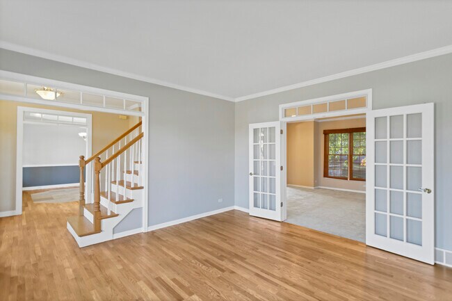 Building Photo - 40W148 Carl Sandburg Rd