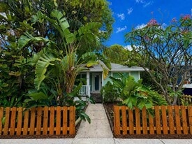 Building Photo - 221 S M St