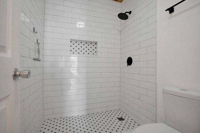 Building Photo - 3681 Highgate Dr