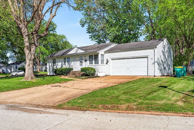 Building Photo - 1223 Rapid Dr