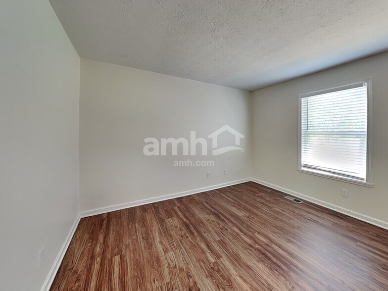 Building Photo - 1613 Blankenship Dr