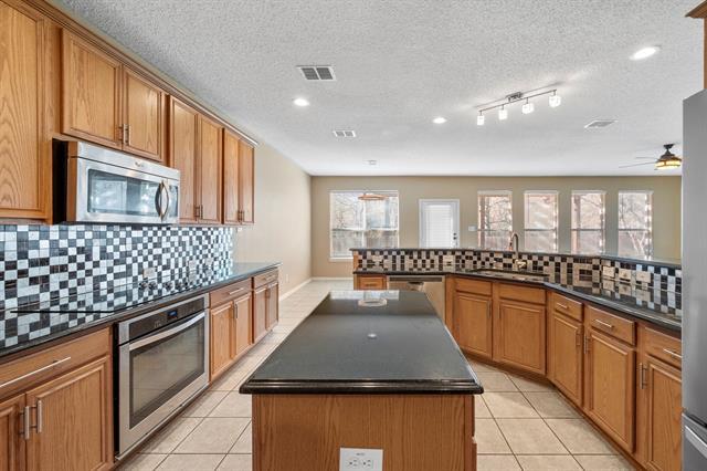 Building Photo - 1116 Wedgewood Dr