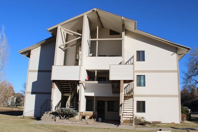 Building Photo - Mountain Views & Midtown Convenience