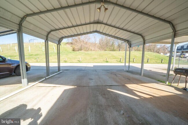 Building Photo - 3167 Ryerson Cir