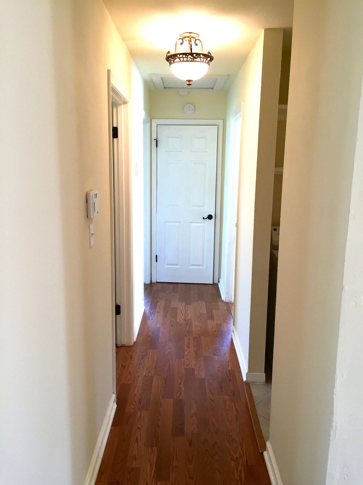 Building Photo - 1405 Green Forest Dr