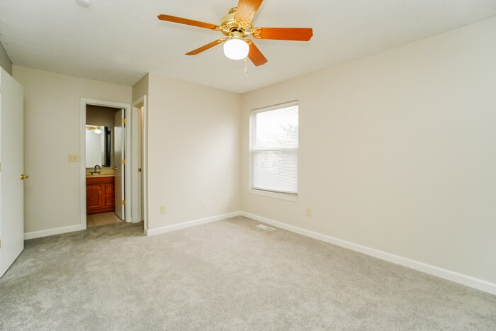 Building Photo - 1449 Pepper Ln