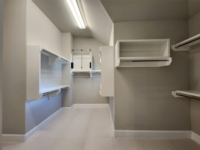 Building Photo - 2609 Cottage Grove Green Dr