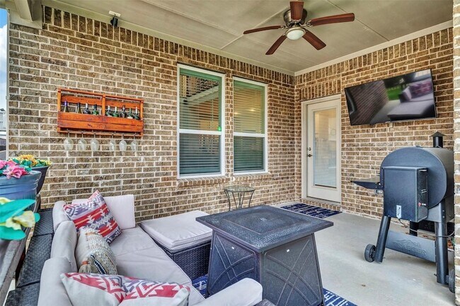 Building Photo - 430 Pasco Rd