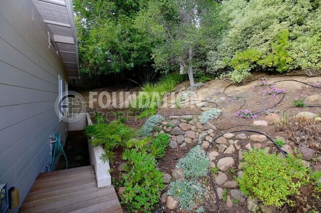 Building Photo - 133 Tiburon Blvd