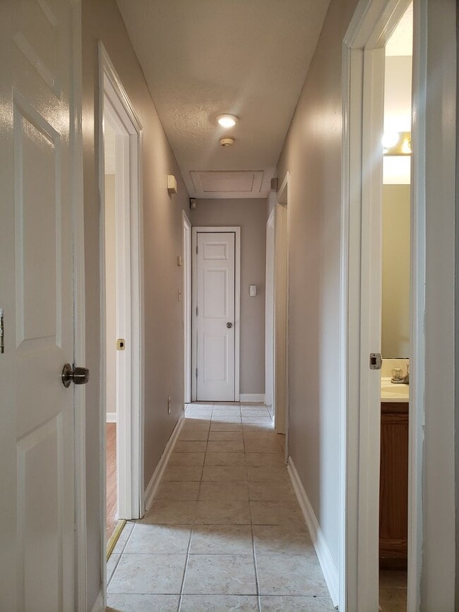 Building Photo - Garden Villa Estates