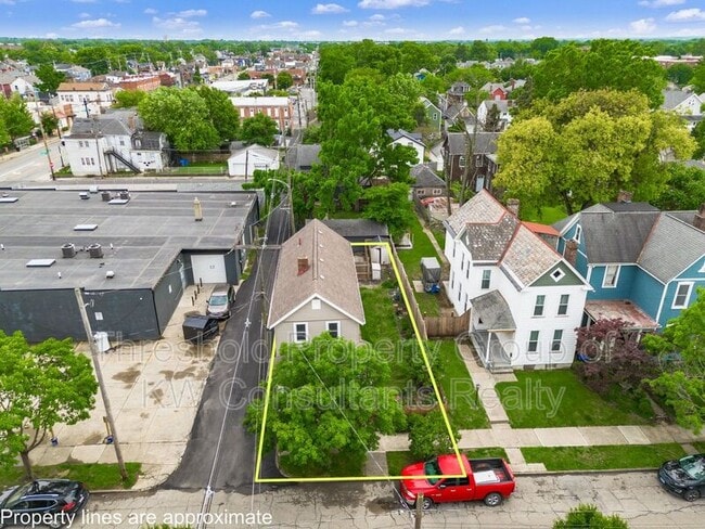 Building Photo - 479 Siebert St