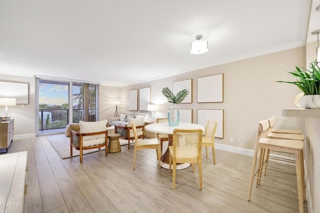 Building Photo - 601 N Ocean Blvd