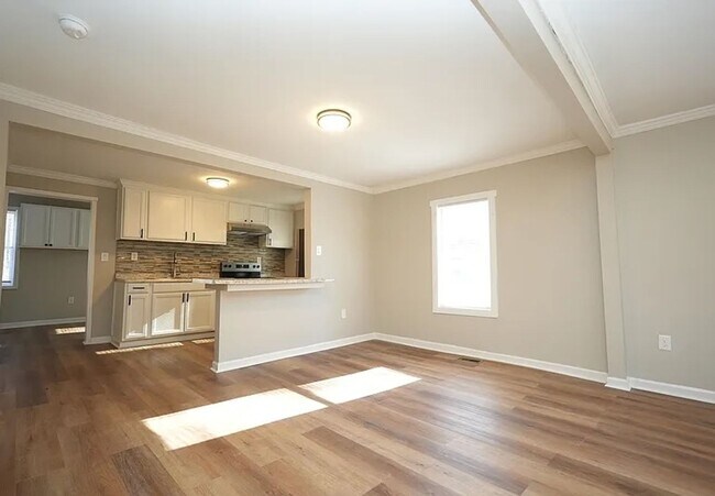 Building Photo - Newly Renovated 3-Bedroom Home for Rent in Prime Cornelius Location!