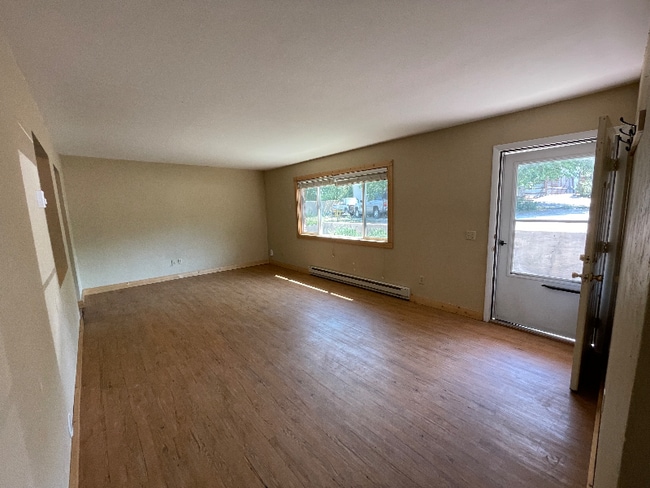 Building Photo - 103 Onarga Ave