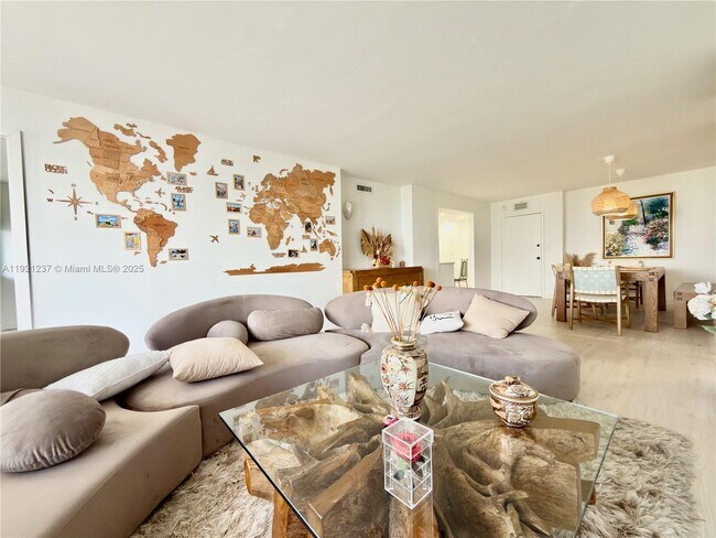 Building Photo - 3140 S Ocean Dr