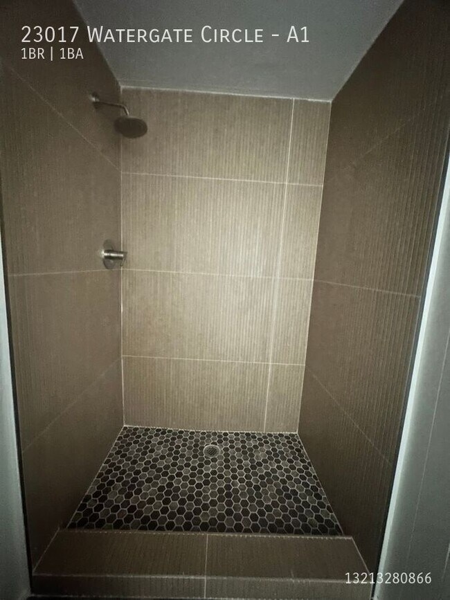 Building Photo - 23017 Watergate Cir