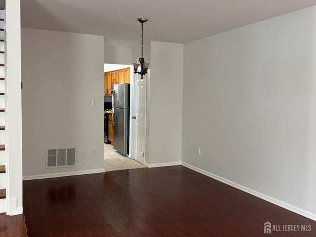 Building Photo - 2401 Timber Oaks Rd