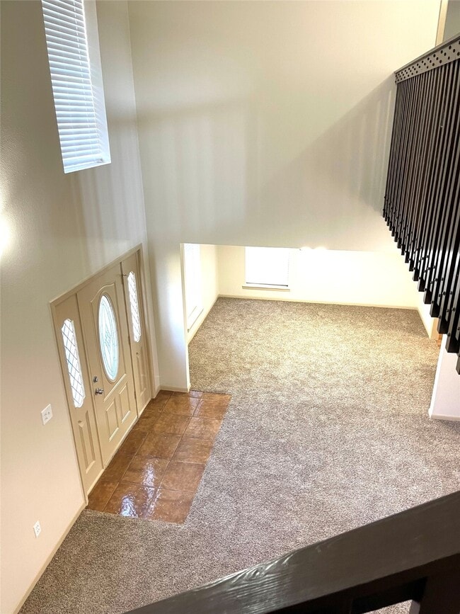 Building Photo - 825 Clubside Dr