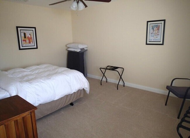 Building Photo - 429 Foxfire Dr