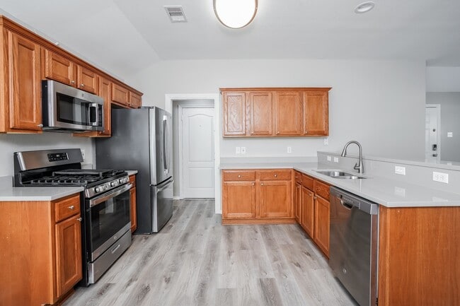 Building Photo - 24214 Silver Maple Dr