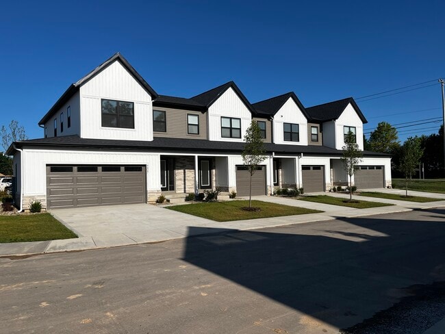 Building Photo - Wildflower Condominiums