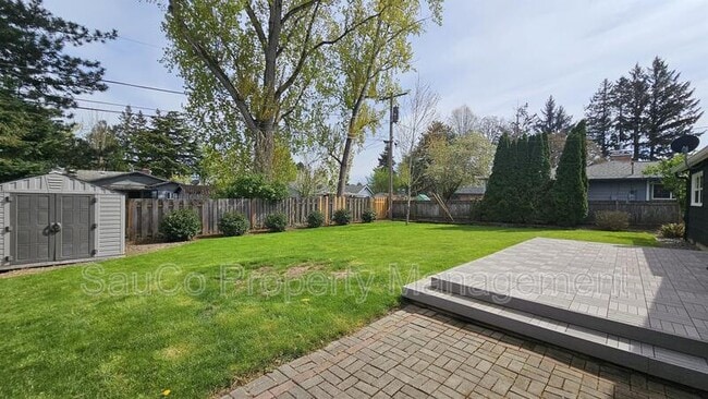 Building Photo - 6770 SW Princess Ave