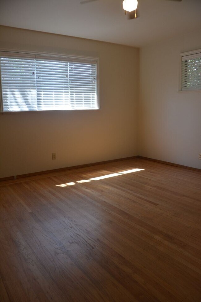 Building Photo - 3809 Lassen Dr