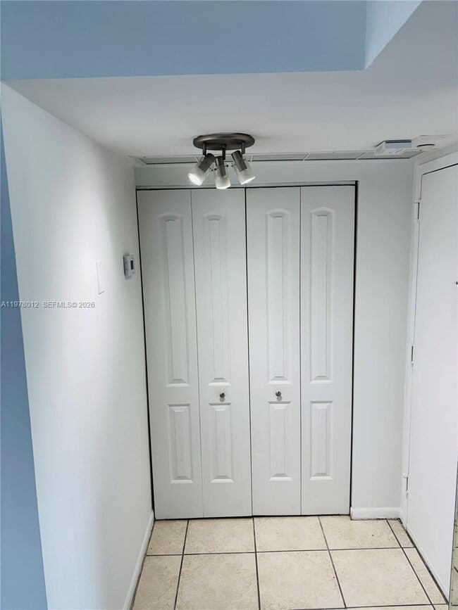 Building Photo - 2333 Brickell Ave