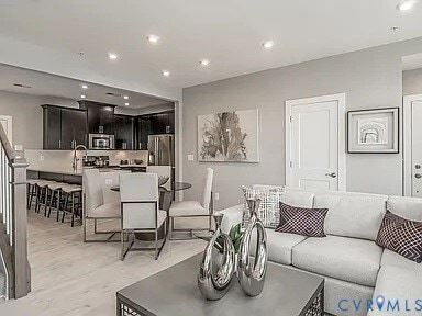 Building Photo - 202 Brattice Dr