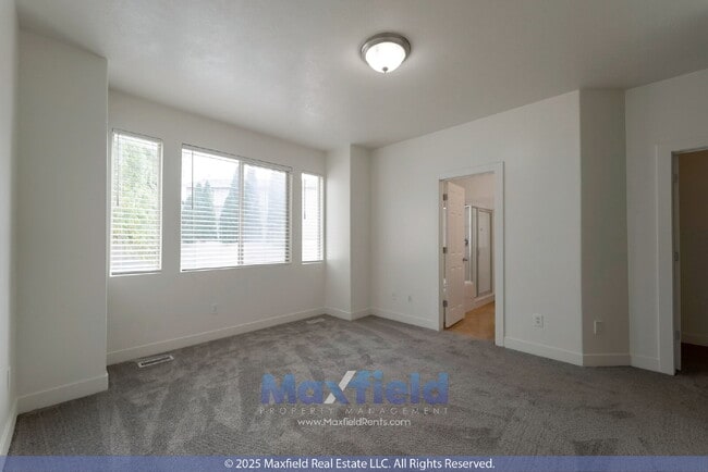 Building Photo - NEW CARPET - 6BD 4BTH 2GAR - Home in Lehi - 6 Month Lease available