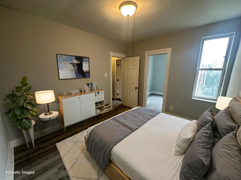 Building Photo - 3911 N Percy St