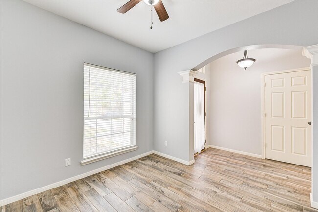 Building Photo - 25910 Oakridge Forest Ln