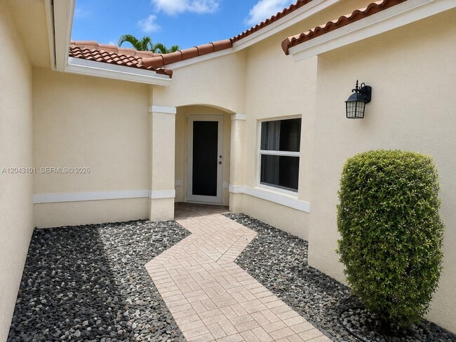 Building Photo - 17905 SW 10th Ct