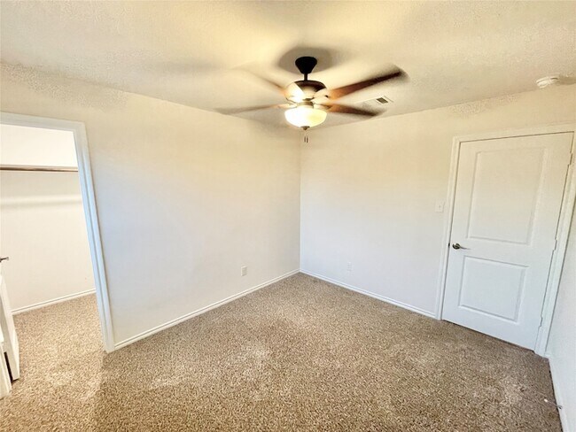 Building Photo - 1125 Silver Maple Ln