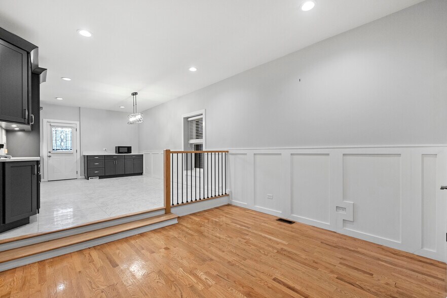 Building Photo - 1147 W Taylor St