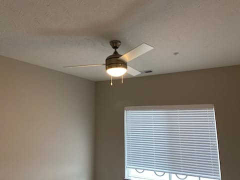 Building Photo - Ascend On 75