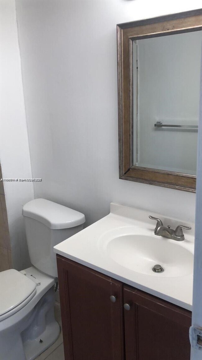 Building Photo - 494 NW 165th St