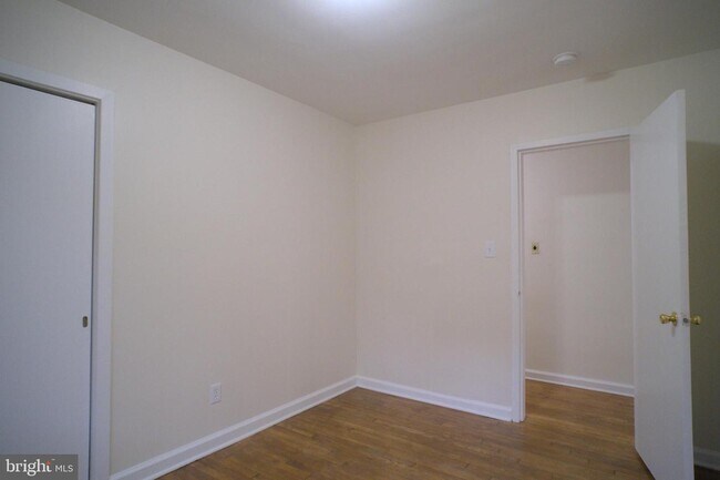 Building Photo - 206 Wayne Ave