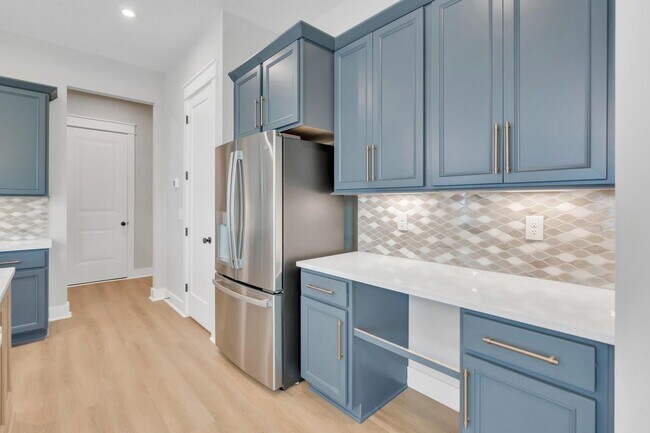 Building Photo - 299 Suwannee Dr