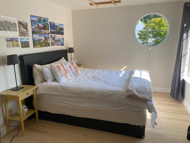 Building Photo - 17580 NW Springville Rd