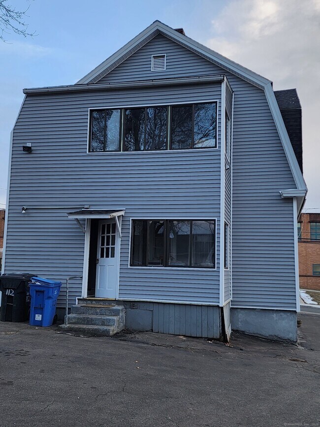 Building Photo - 110 Catherine St